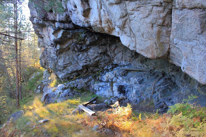 BJØRNEDAL OG SMIHELLER