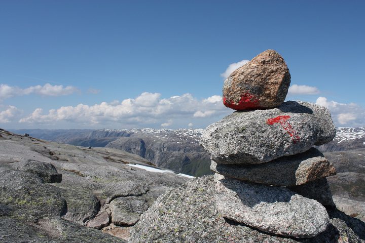 ØYGARDSTØL VIA KJERAG TIL LANGAVATN